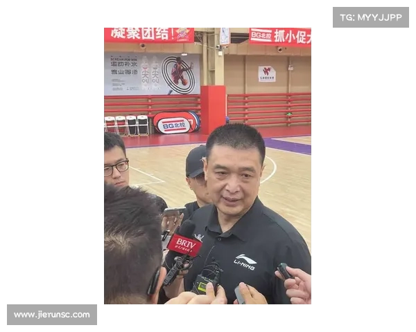明星助阵!陈国豪、矣进宏与闵鹿蕾为北控三人篮球俱乐部加油助威 明星助阵!陈国豪、矣进宏与闵鹿蕾为北控三人篮球俱乐部加油助威